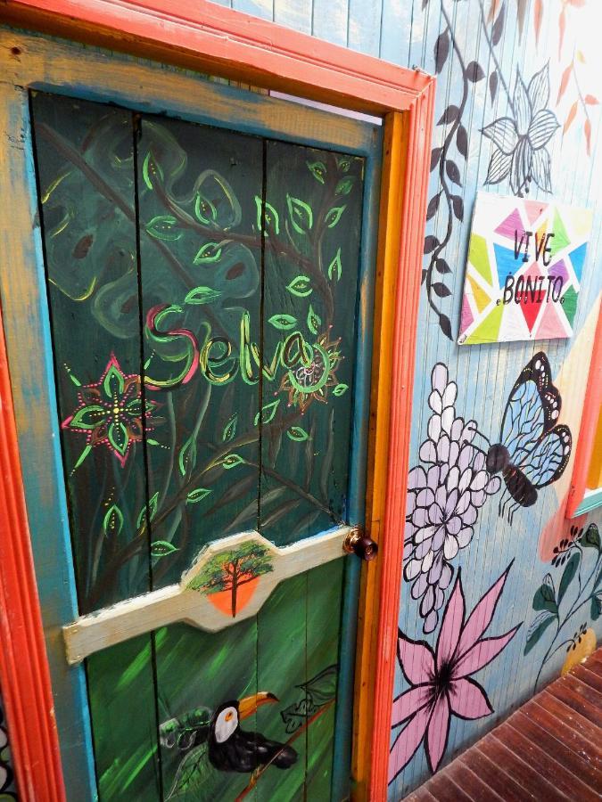 Hostal Liliana Buenaventura Exterior photo